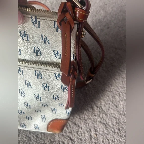Dooney & Bourke Cream and Brown Crossbody Bag - Picture 5 of 8